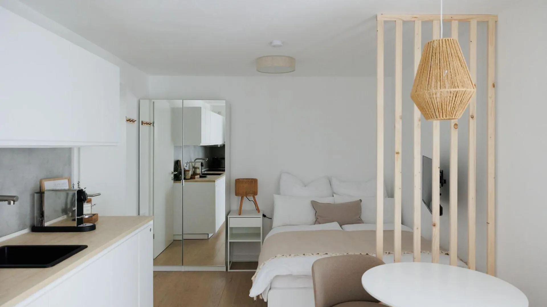 Vienna Courtyard Studio With Terrace 0*,